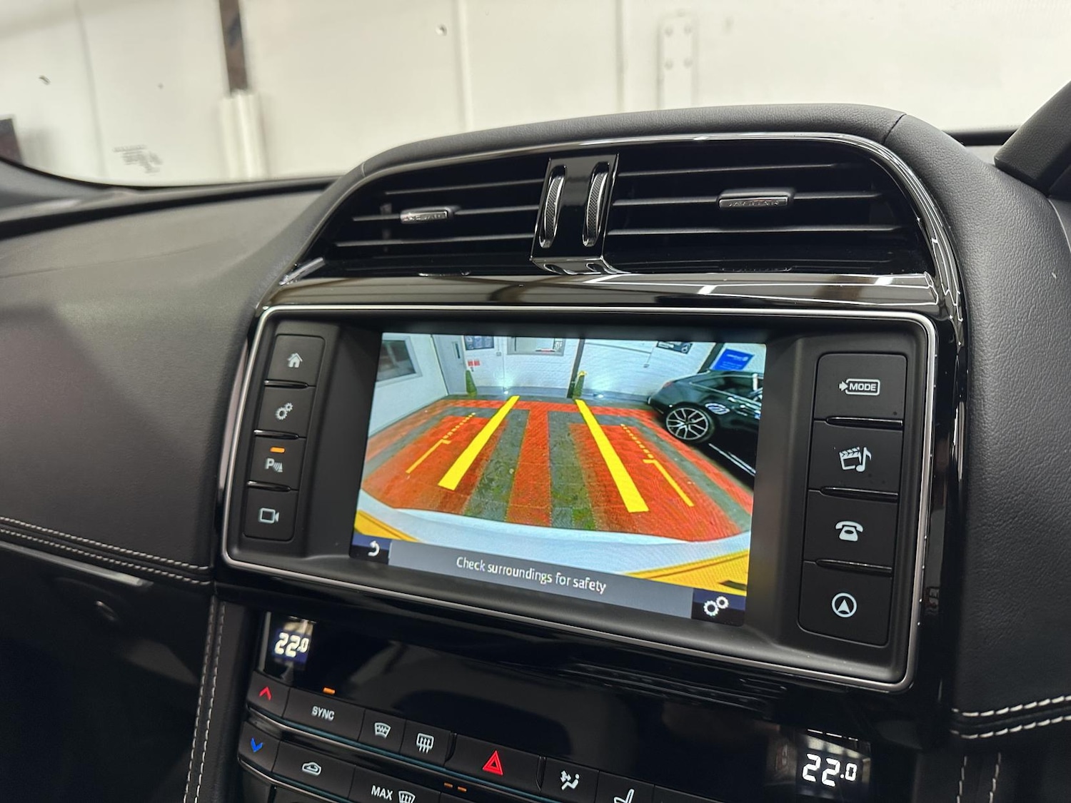 Used Jaguar F-Pace 2017 for sale - 77228523: Photo 51