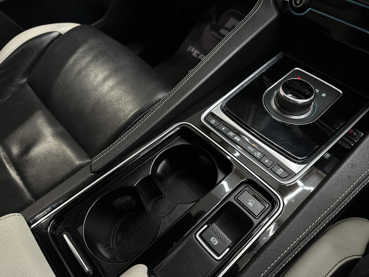 Used Jaguar F-Pace 2017 for sale - 77228523: Photo 54