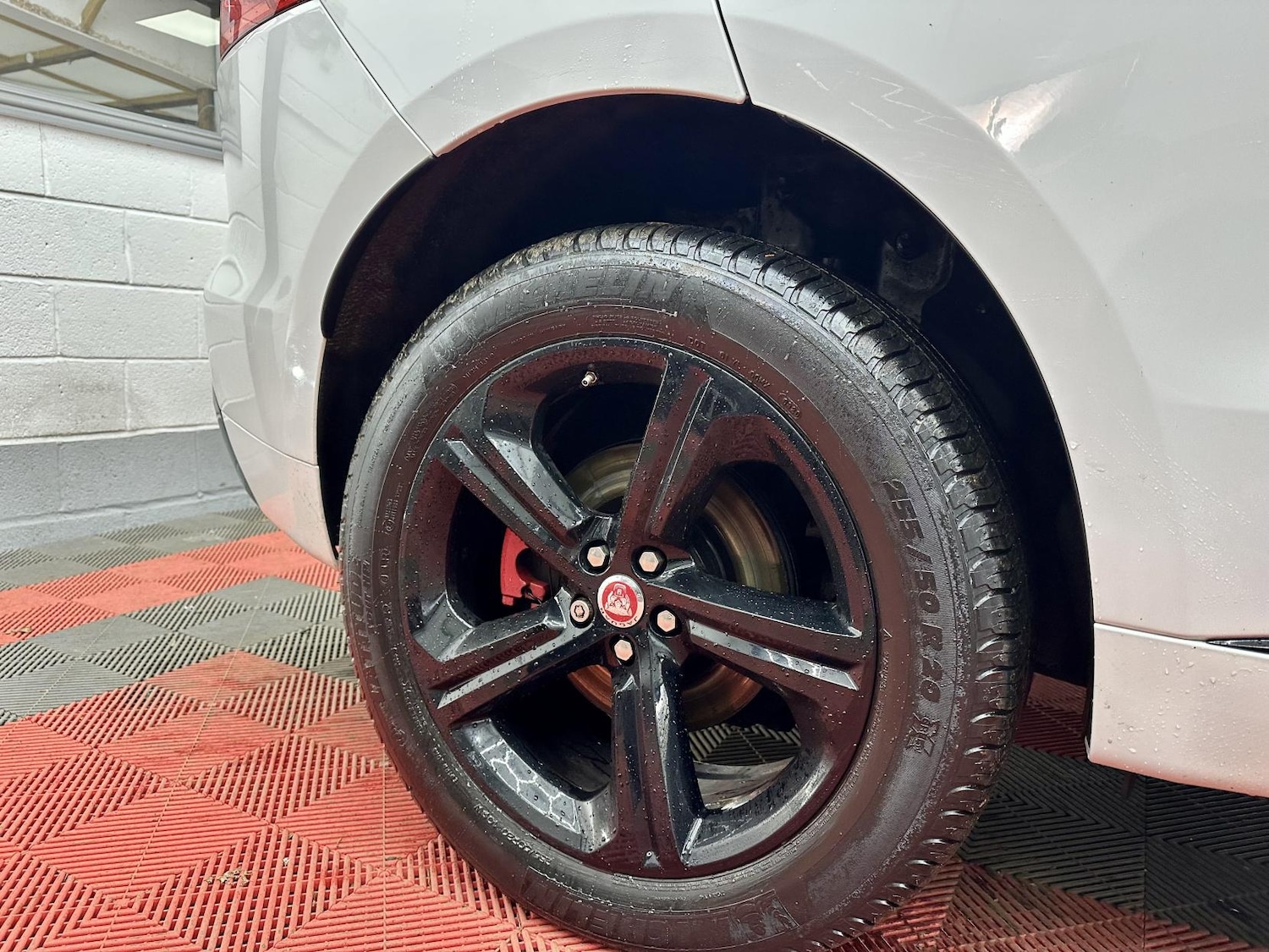 Used Jaguar F-Pace 2017 for sale - 77228523: Photo 8