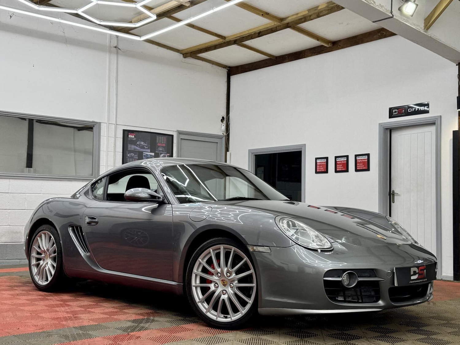 Used Porsche Cayman 2006 for sale - 77312464: Photo 1