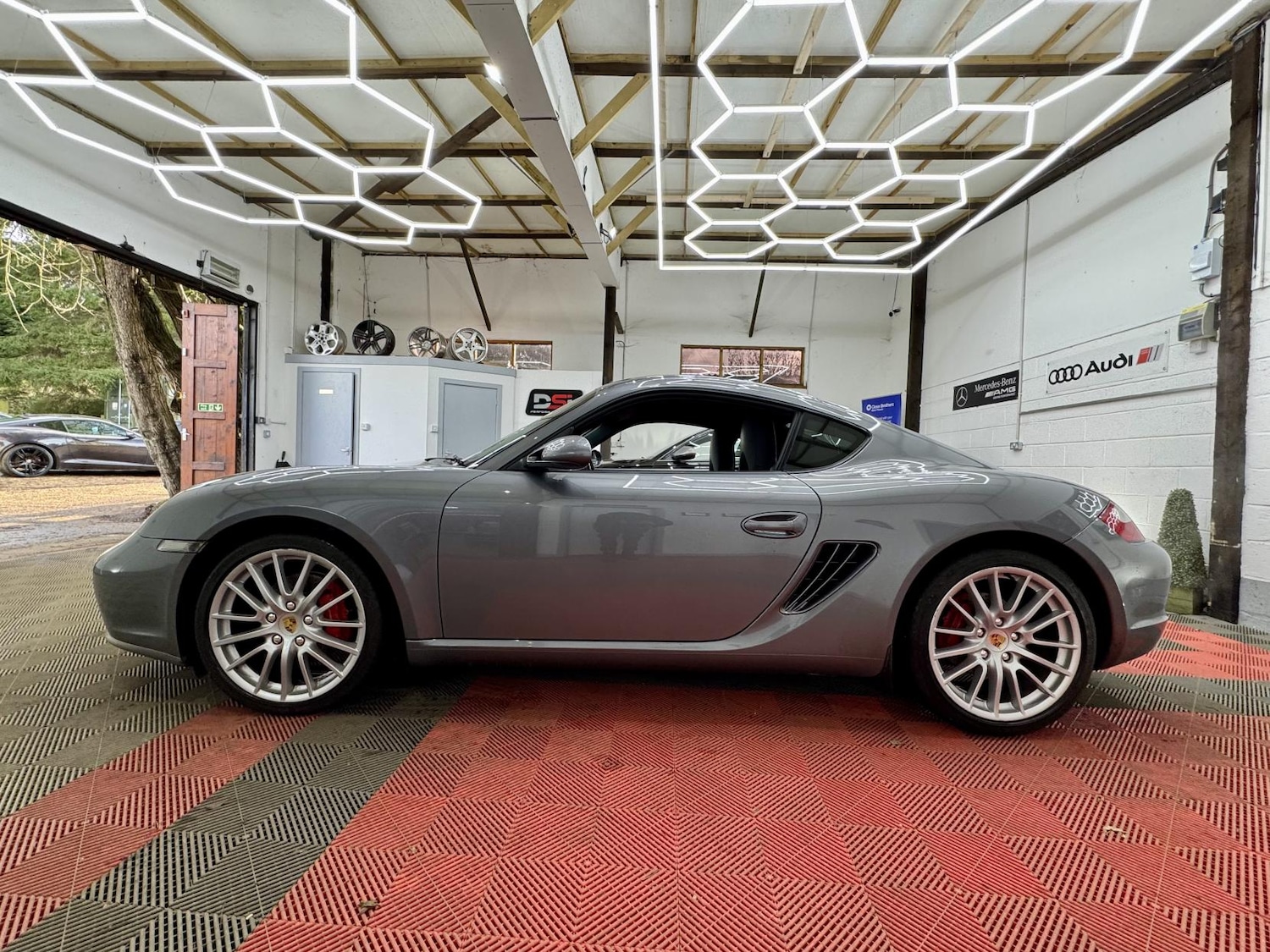 Used Porsche Cayman 2006 for sale - 77312464: Photo 11