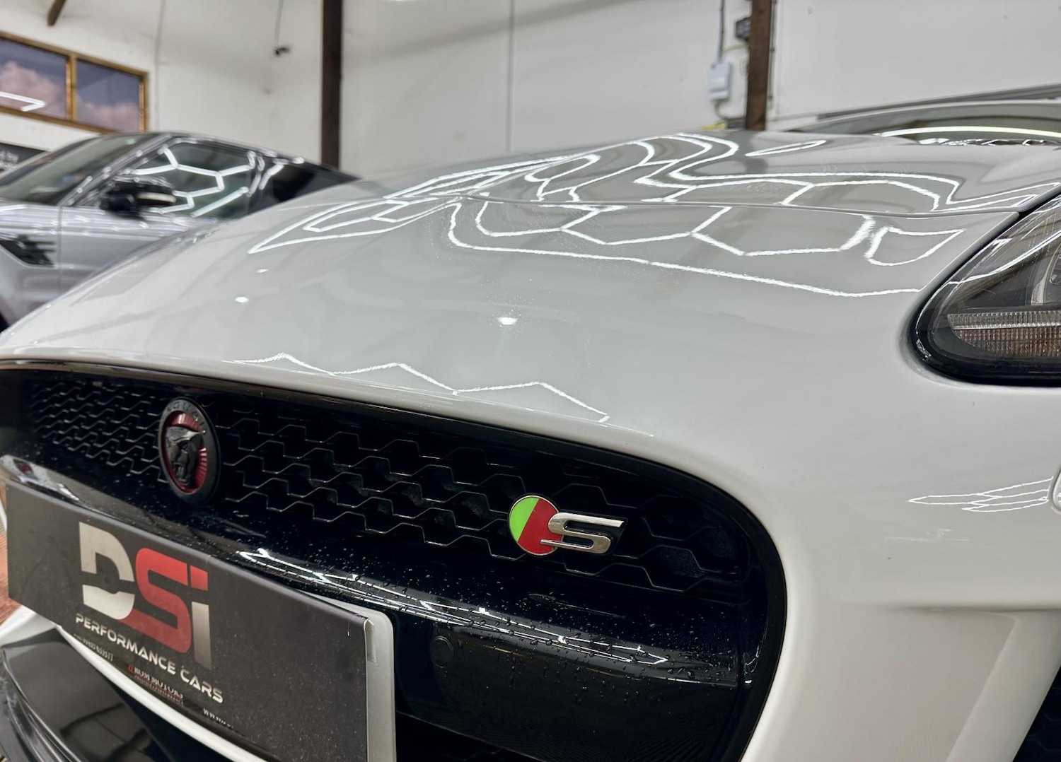 Used Jaguar F-Type 2015 for sale - 77833755: Photo 10