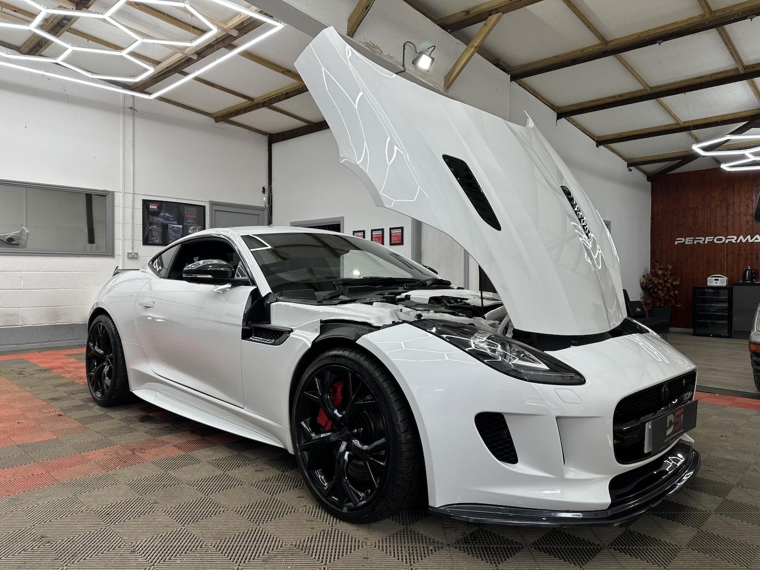 Used Jaguar F-Type 2015 for sale - 77833755: Photo 12