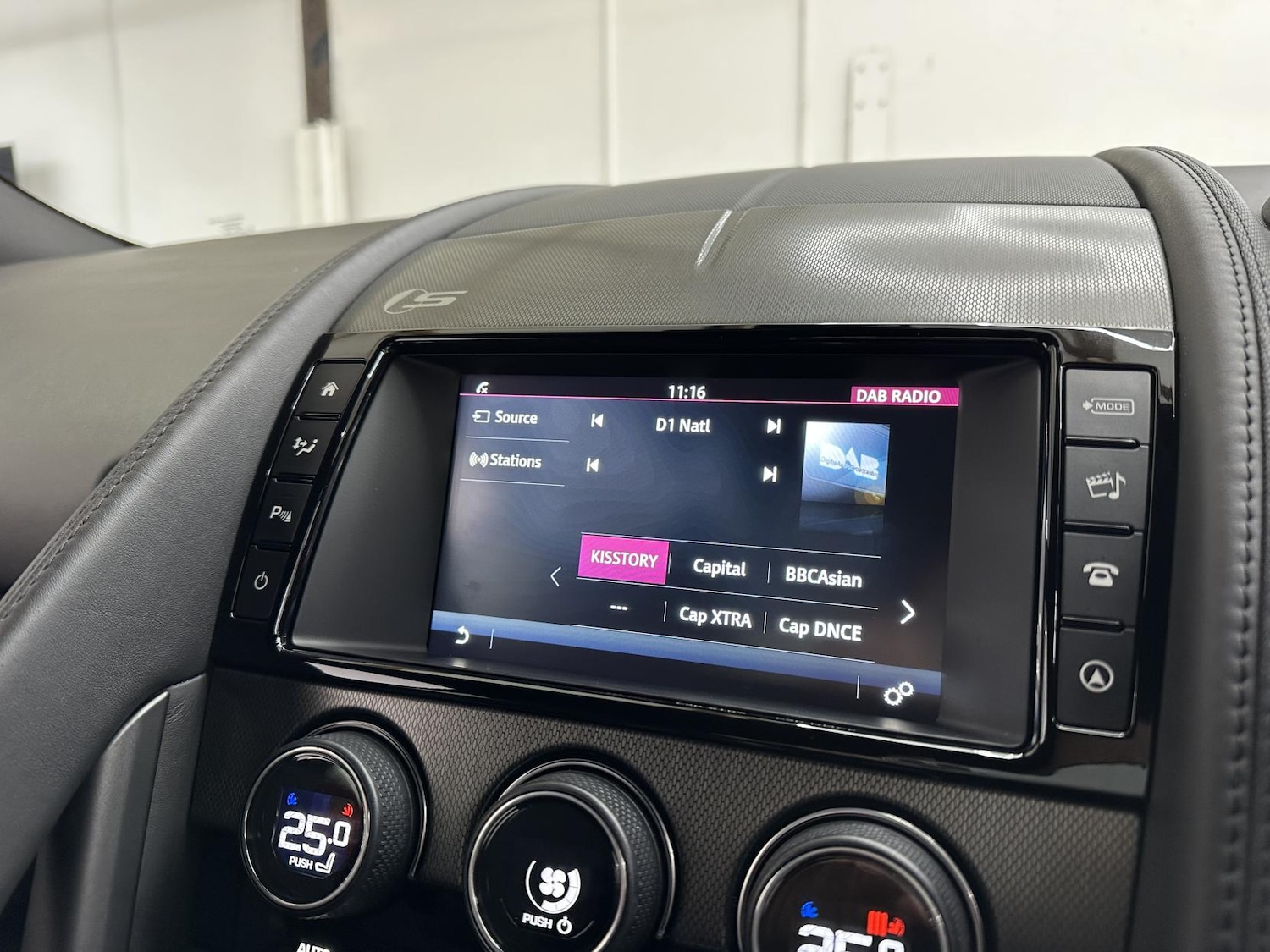 Used Jaguar F-Type 2015 for sale - 77833755: Photo 31