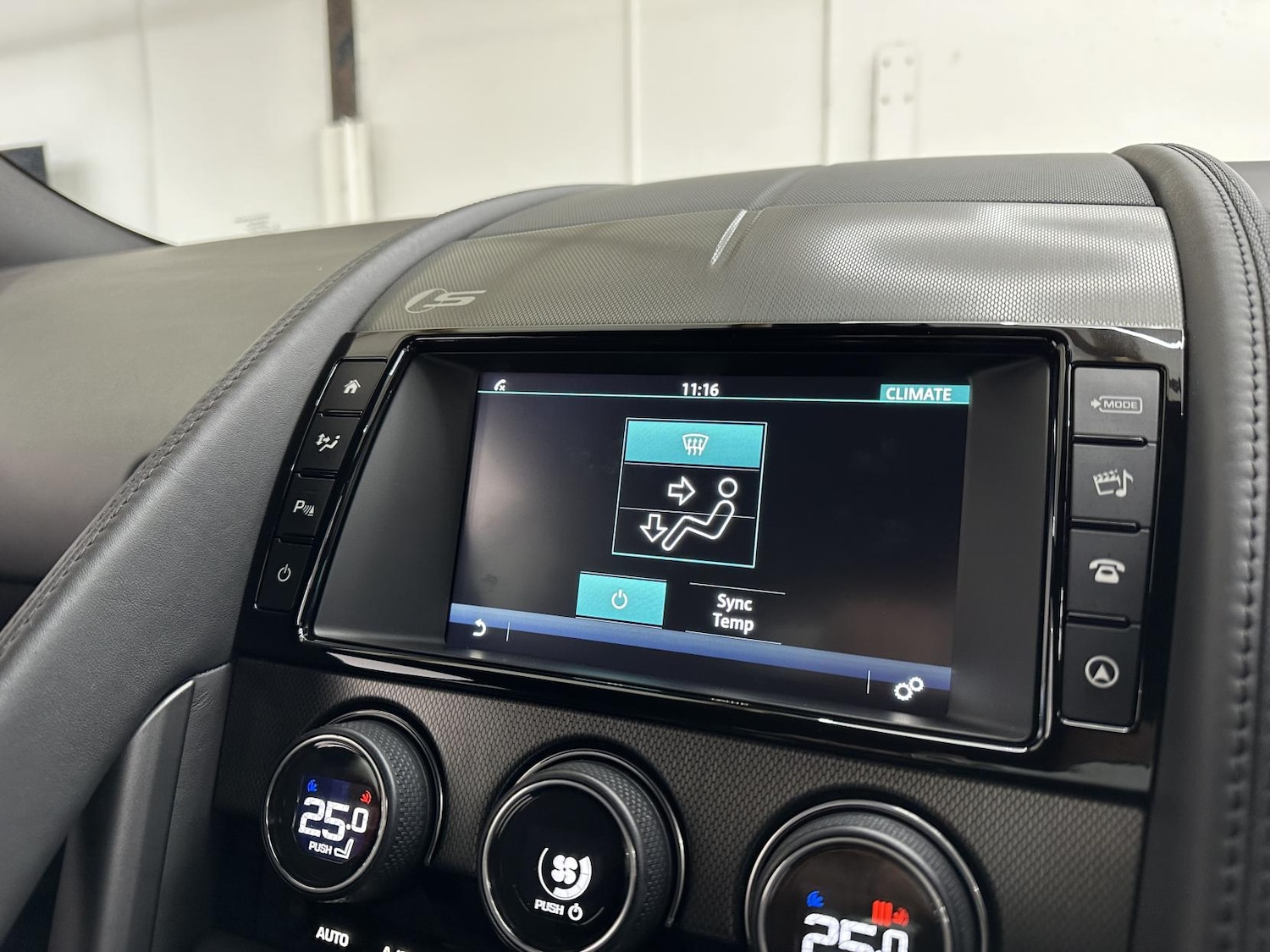 Used Jaguar F-Type 2015 for sale - 77833755: Photo 36