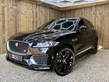 Used Jaguar F-Pace 2018 for sale - 79235081: Photo