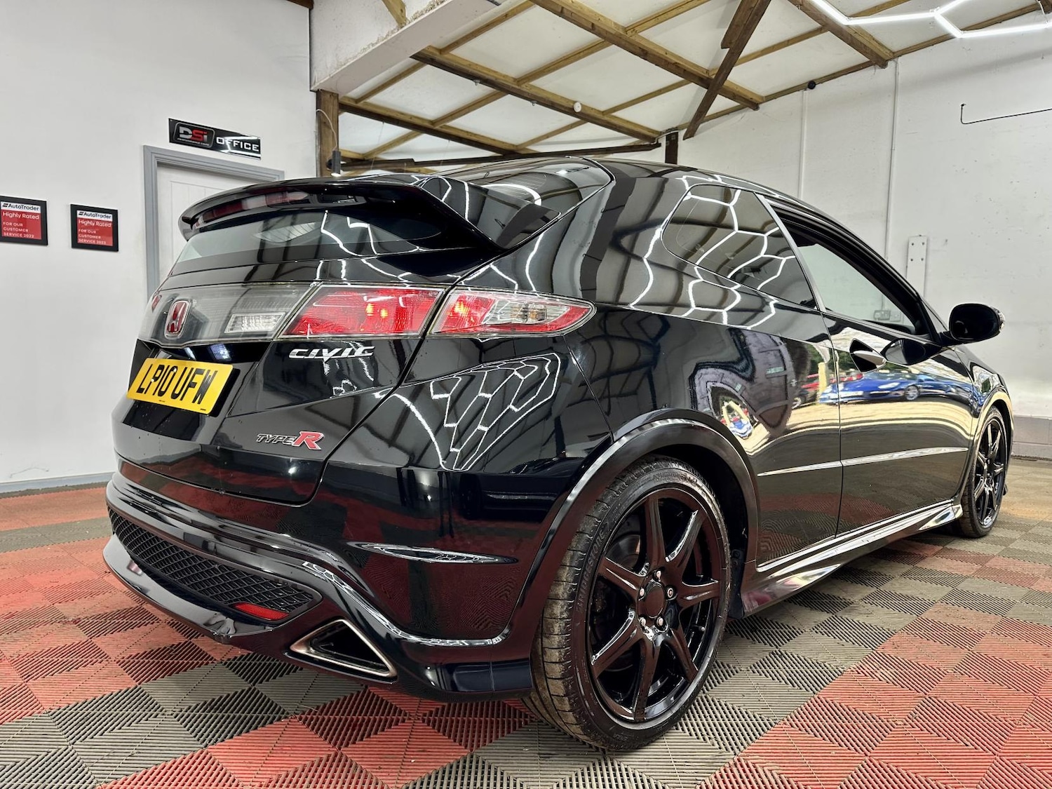 Used Honda Civic 2010 for sale - 77921741: Photo 5