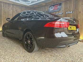 Used Jaguar XE 2017 for sale - 79859585: Photo