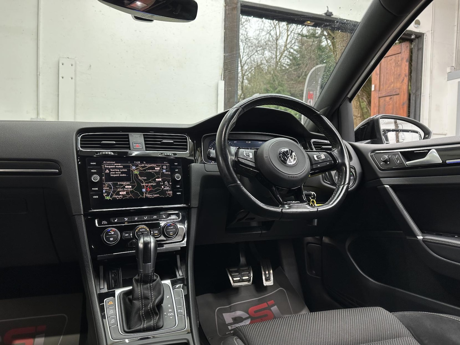 Used Volkswagen Golf 2018 for sale - 77420615: Photo 21