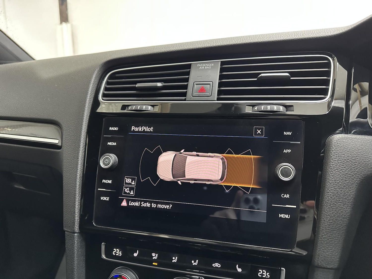 Used Volkswagen Golf 2018 for sale - 77420615: Photo 28