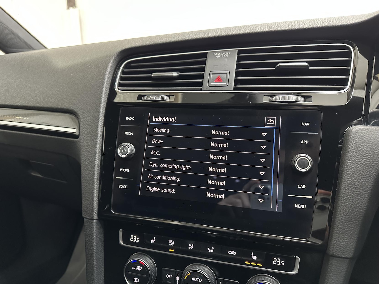 Used Volkswagen Golf 2018 for sale - 77420615: Photo 38