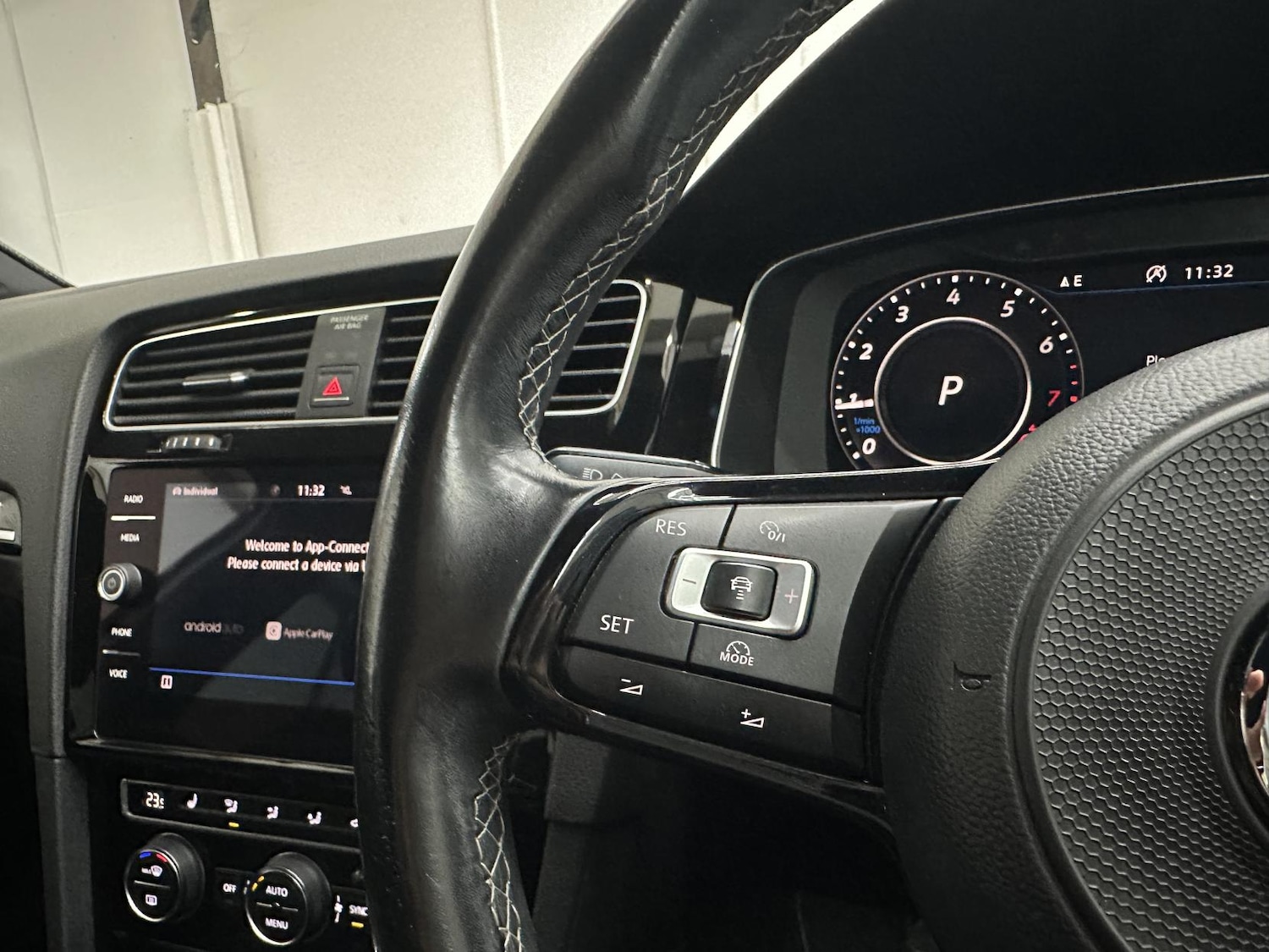 Used Volkswagen Golf 2018 for sale - 77420615: Photo 41