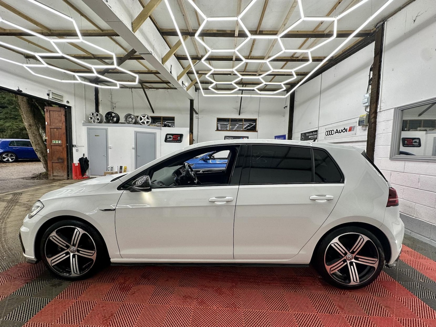 Used Volkswagen Golf 2018 for sale - 77420615: Photo 6