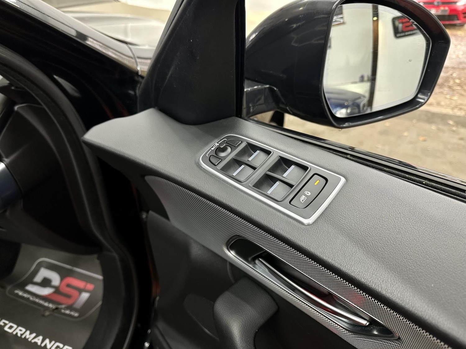 Used Jaguar F-Pace 2018 for sale - 76922257: Photo 21