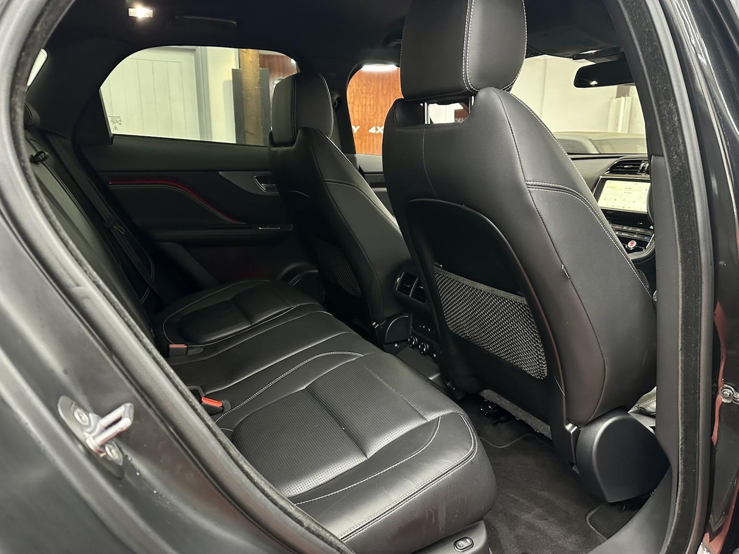 Used Jaguar F-Pace 2018 for sale - 76922257: Photo 28