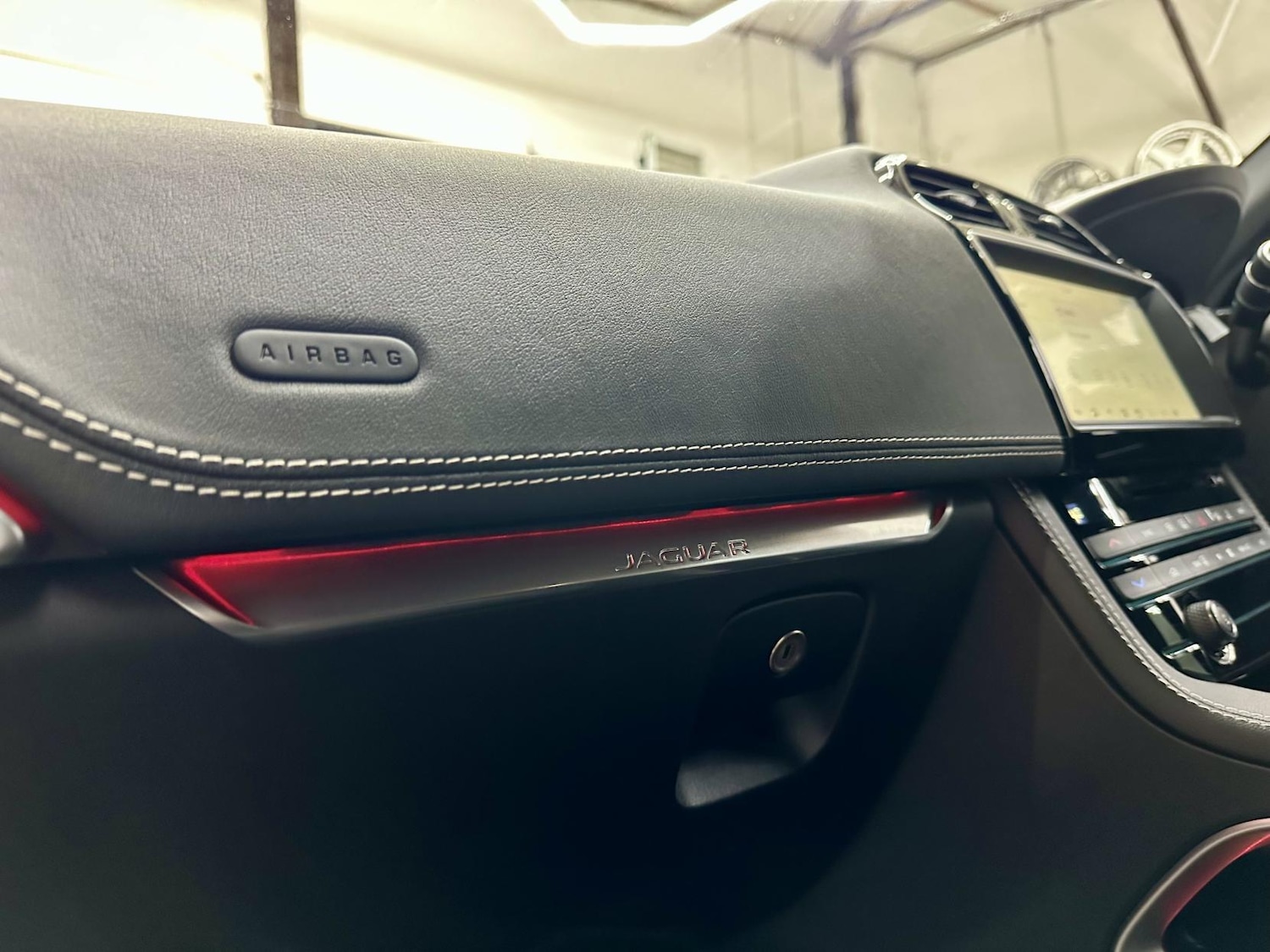 Used Jaguar F-Pace 2018 for sale - 76922257: Photo 38