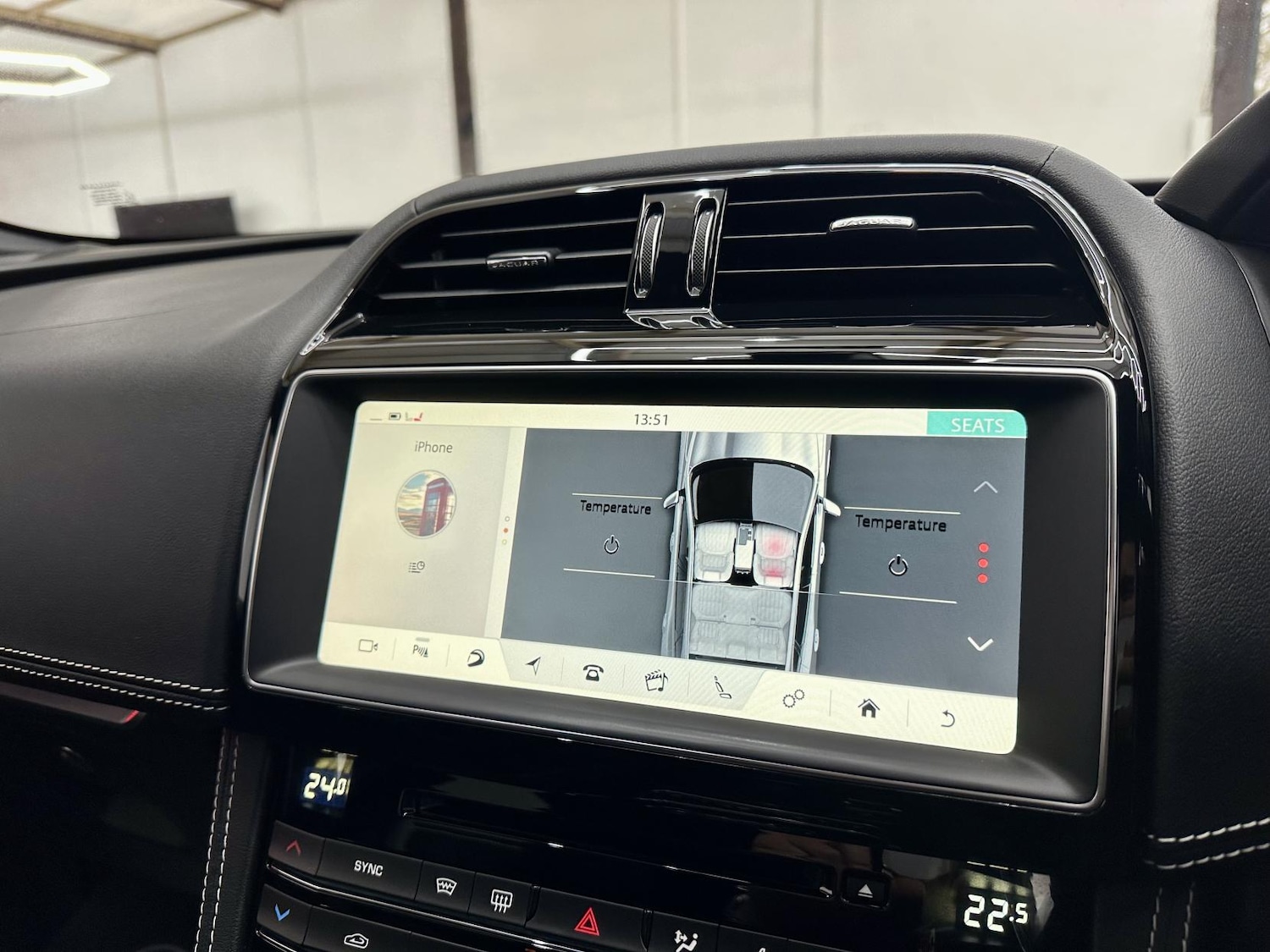 Used Jaguar F-Pace 2018 for sale - 76922257: Photo 46