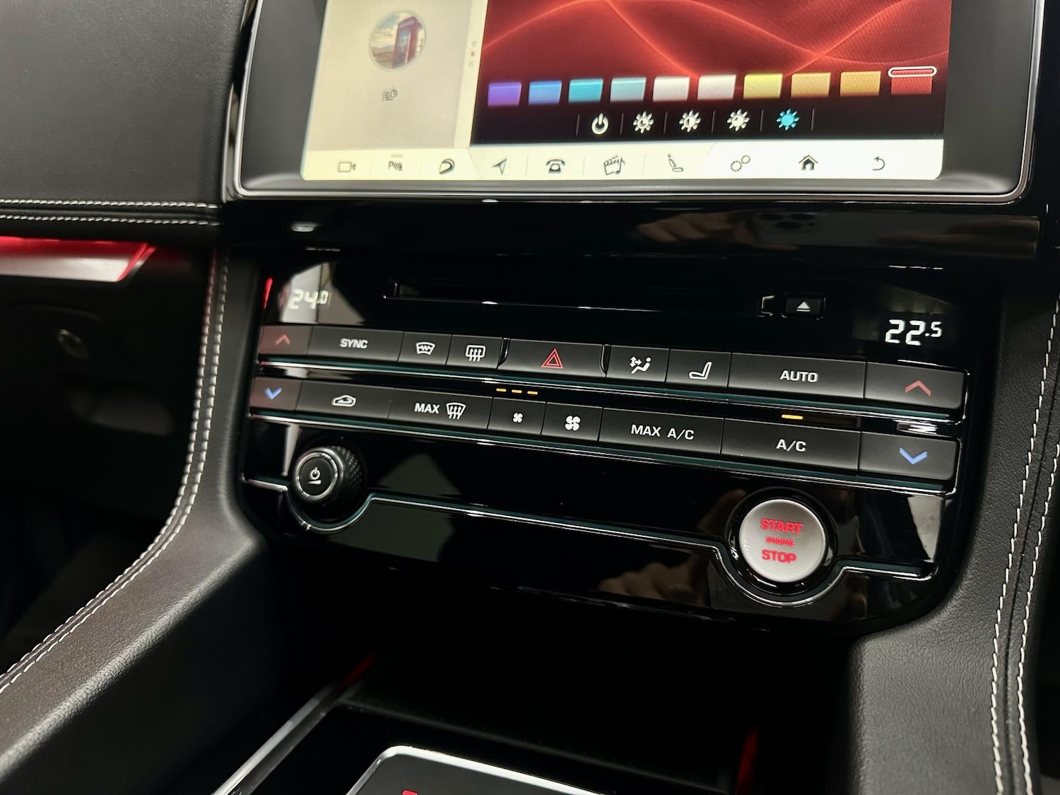 Used Jaguar F-Pace 2018 for sale - 76922257: Photo 47