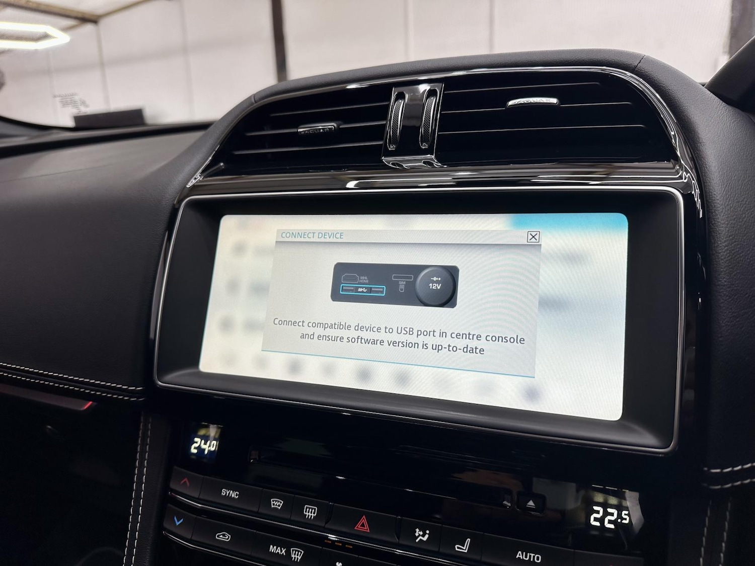 Used Jaguar F-Pace 2018 for sale - 76922257: Photo 49