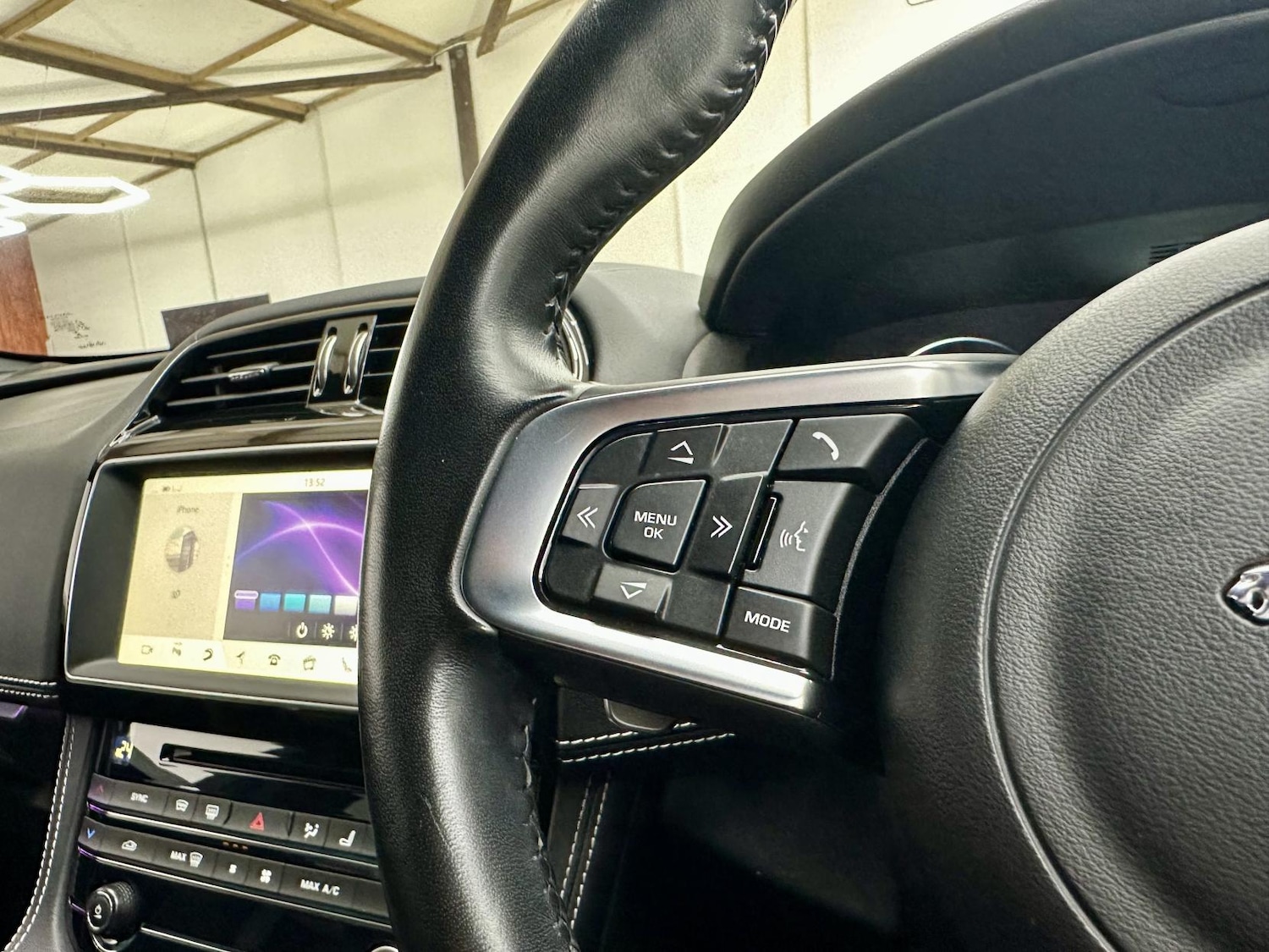 Used Jaguar F-Pace 2018 for sale - 76922257: Photo 55