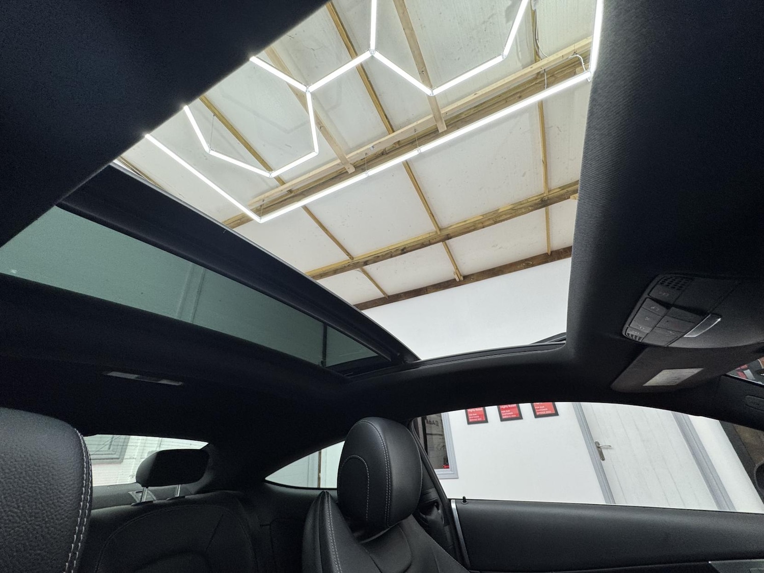 Used Mercedes-Benz C Class 2017 for sale - 76799655: Photo 35