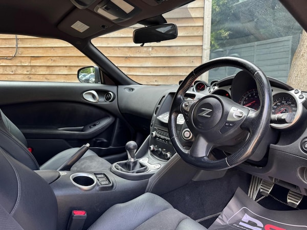 Used Nissan 370 Z 2010 for sale - 76273166: Photo 13