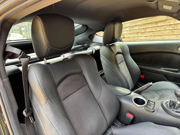 Used Nissan 370 Z 2010 for sale - 76273166: Photo 16