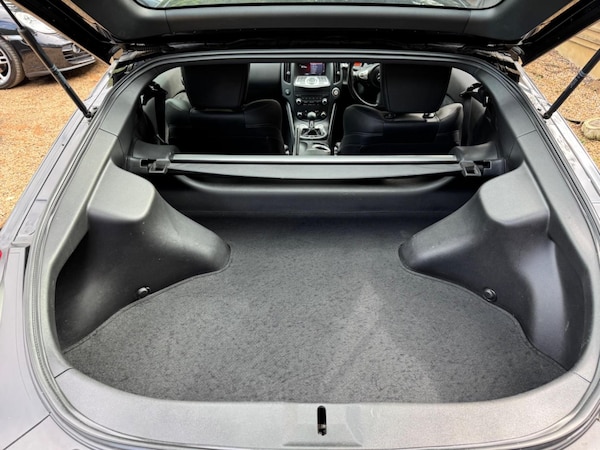 Used Nissan 370 Z 2010 for sale - 76273166: Photo 28