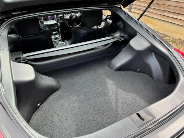 Used Nissan 370 Z 2010 for sale - 76273166: Photo 29