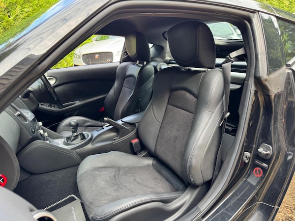 Used Nissan 370 Z 2010 for sale - 76273166: Photo 32