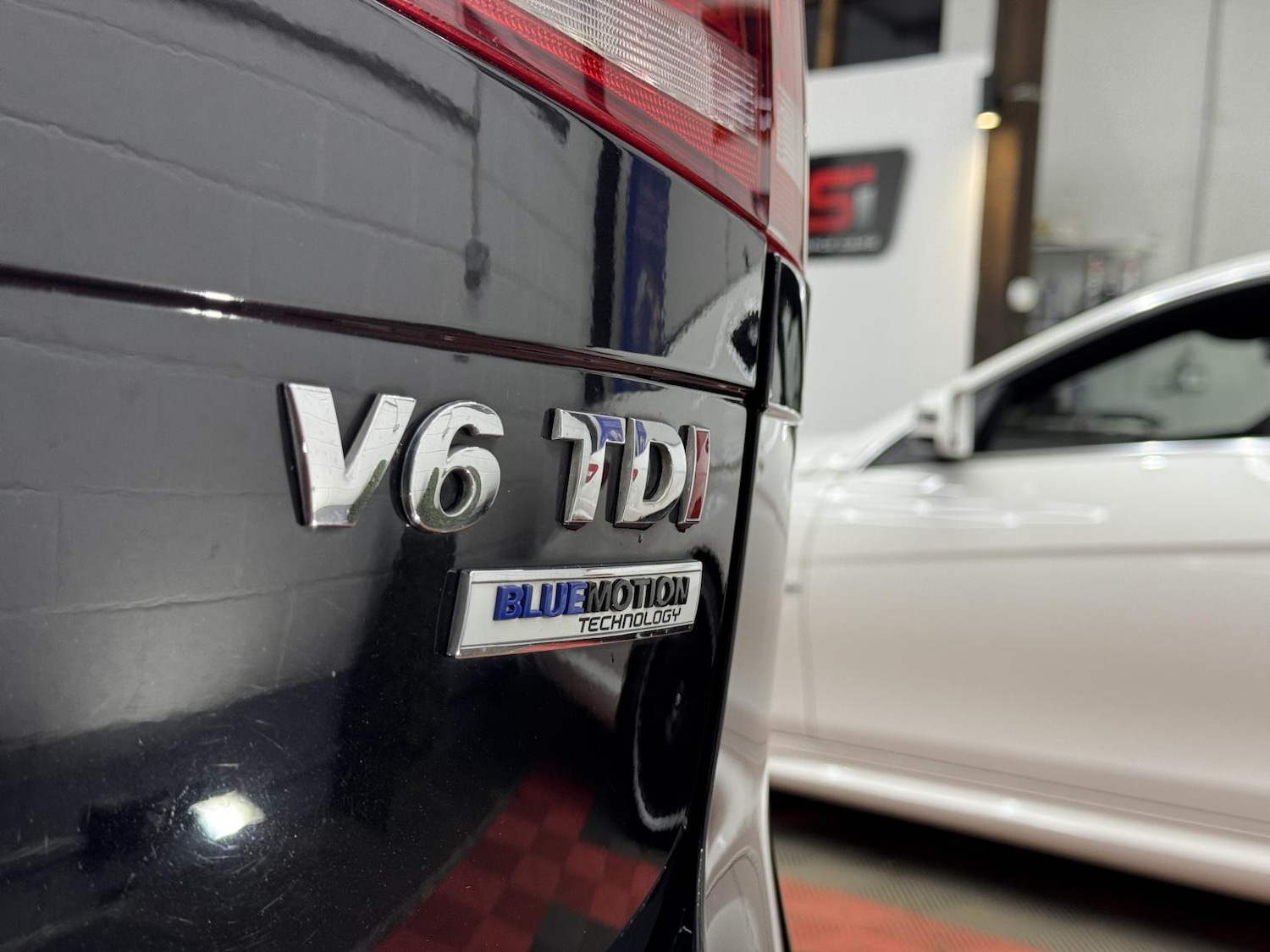 Used Volkswagen Touareg 2017 for sale - 77644116: Photo 10