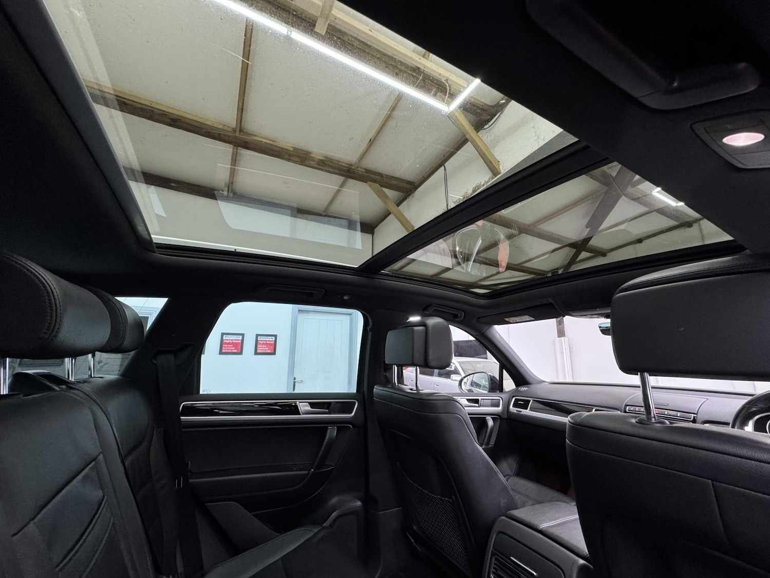 Used Volkswagen Touareg 2017 for sale - 77644116: Photo 17