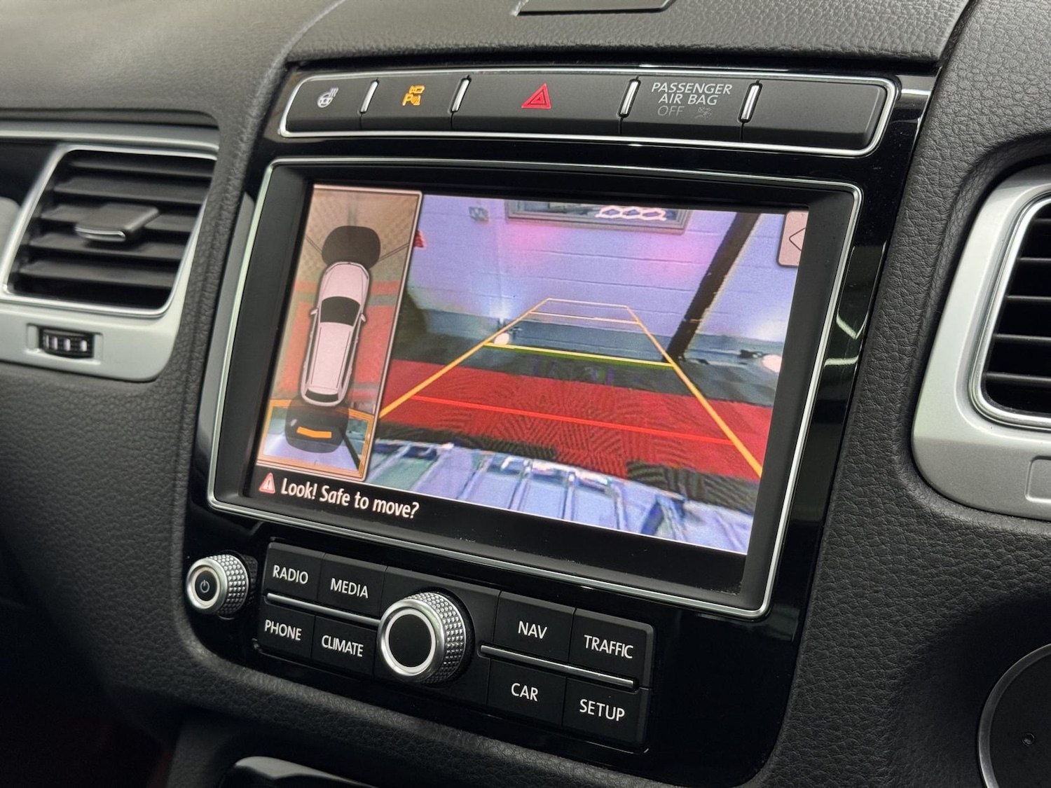 Used Volkswagen Touareg 2017 for sale - 77644116: Photo 29