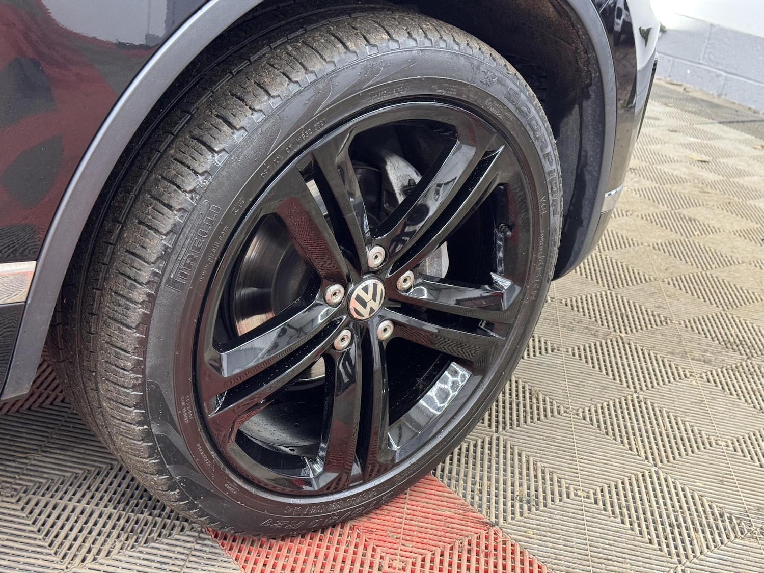 Used Volkswagen Touareg 2017 for sale - 77644116: Photo 41