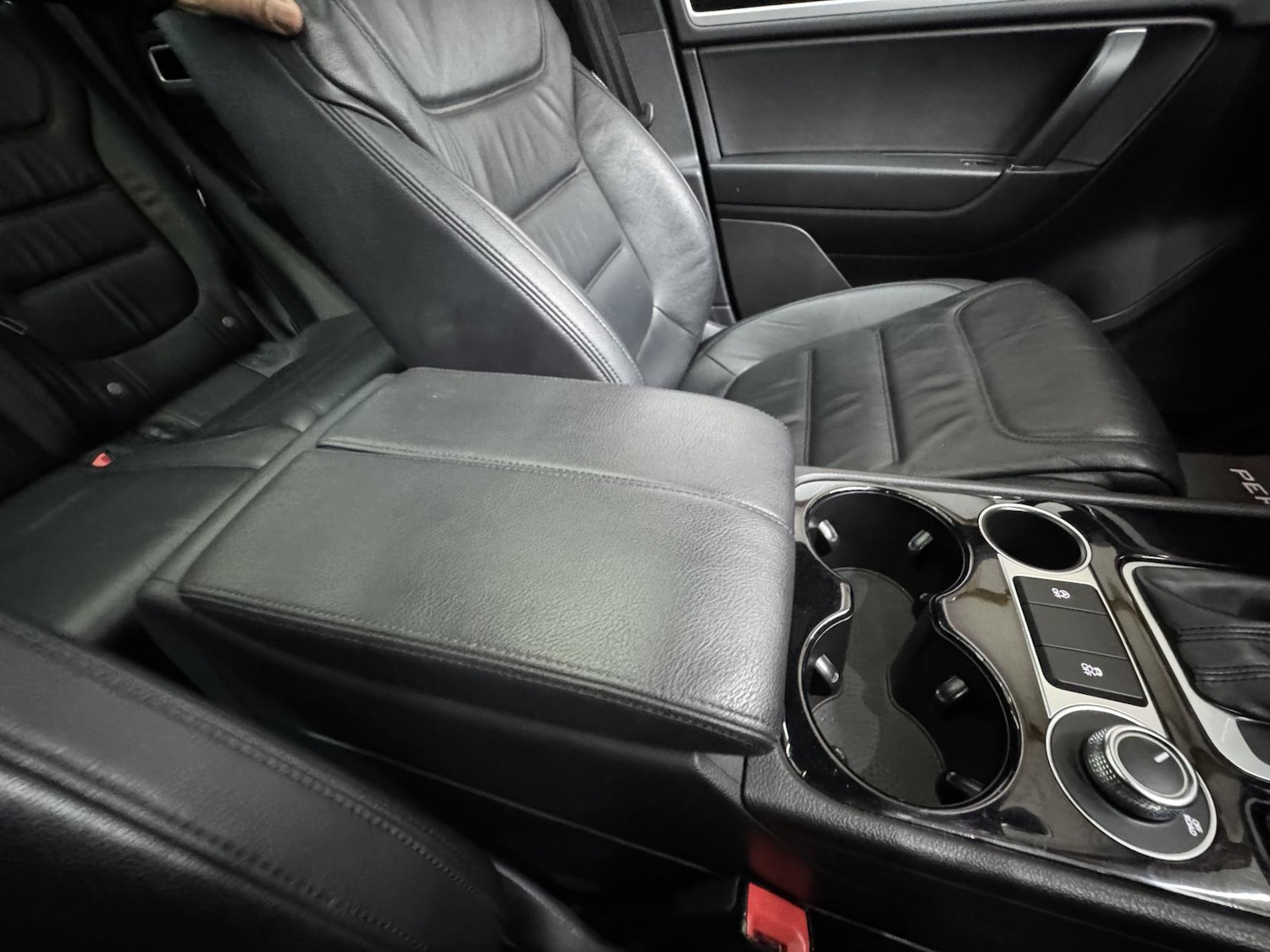 Used Volkswagen Touareg 2017 for sale - 77644116: Photo 42