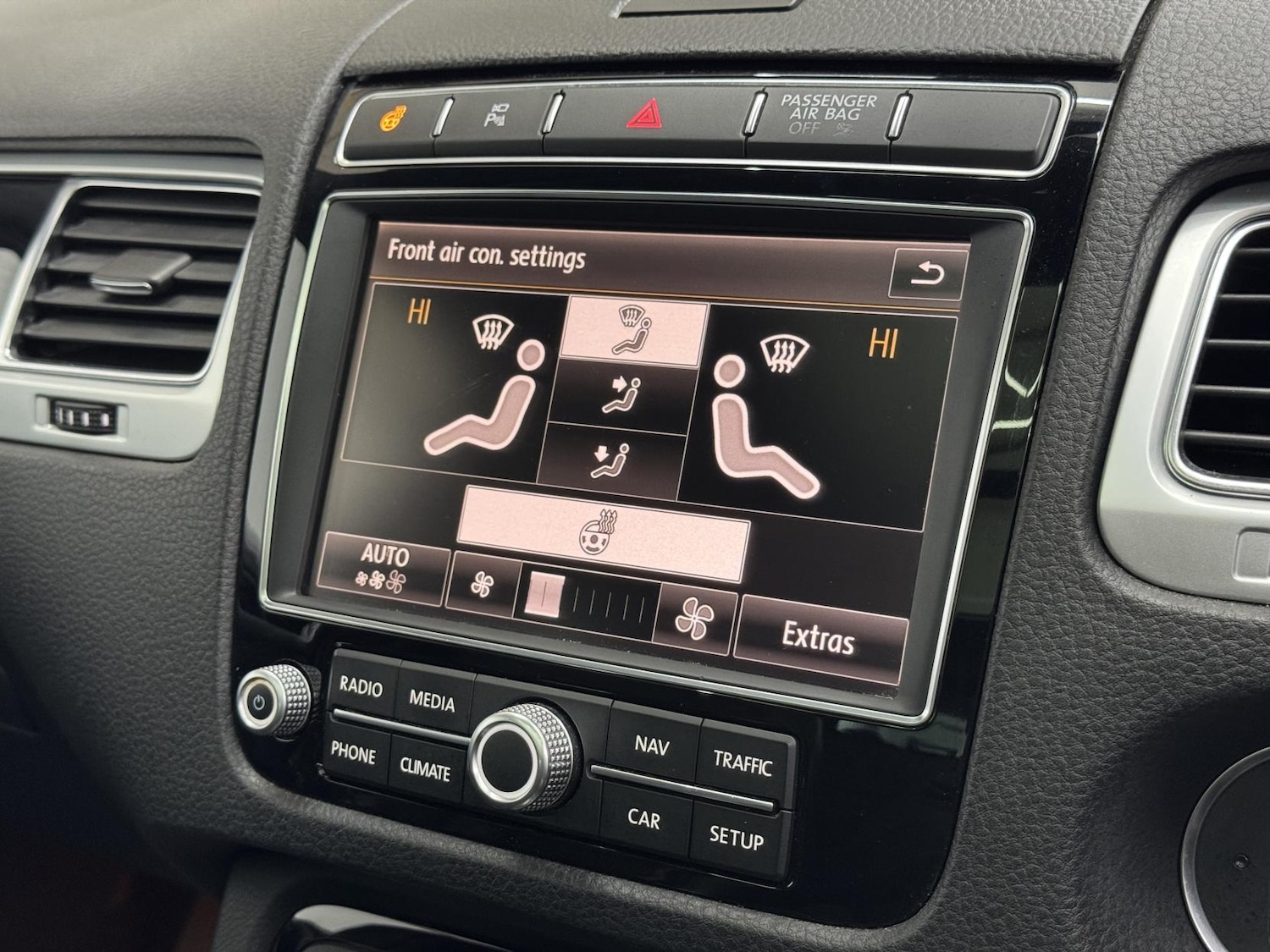 Used Volkswagen Touareg 2017 for sale - 77644116: Photo 47