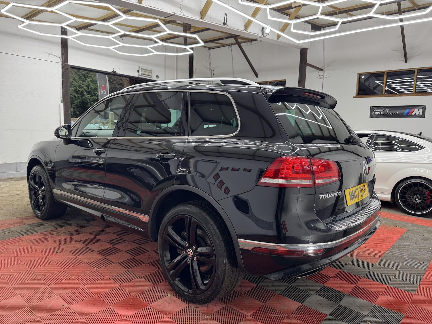 Used Volkswagen Touareg 2017 for sale - 77644116: Photo 8