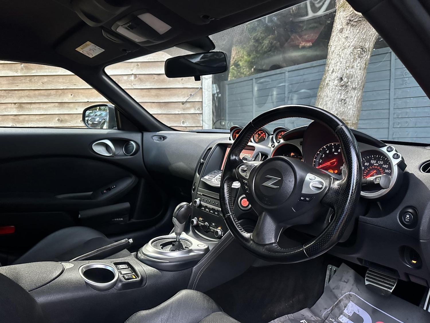 Used Nissan 370 Z 2015 for sale - 76709830: Photo 15