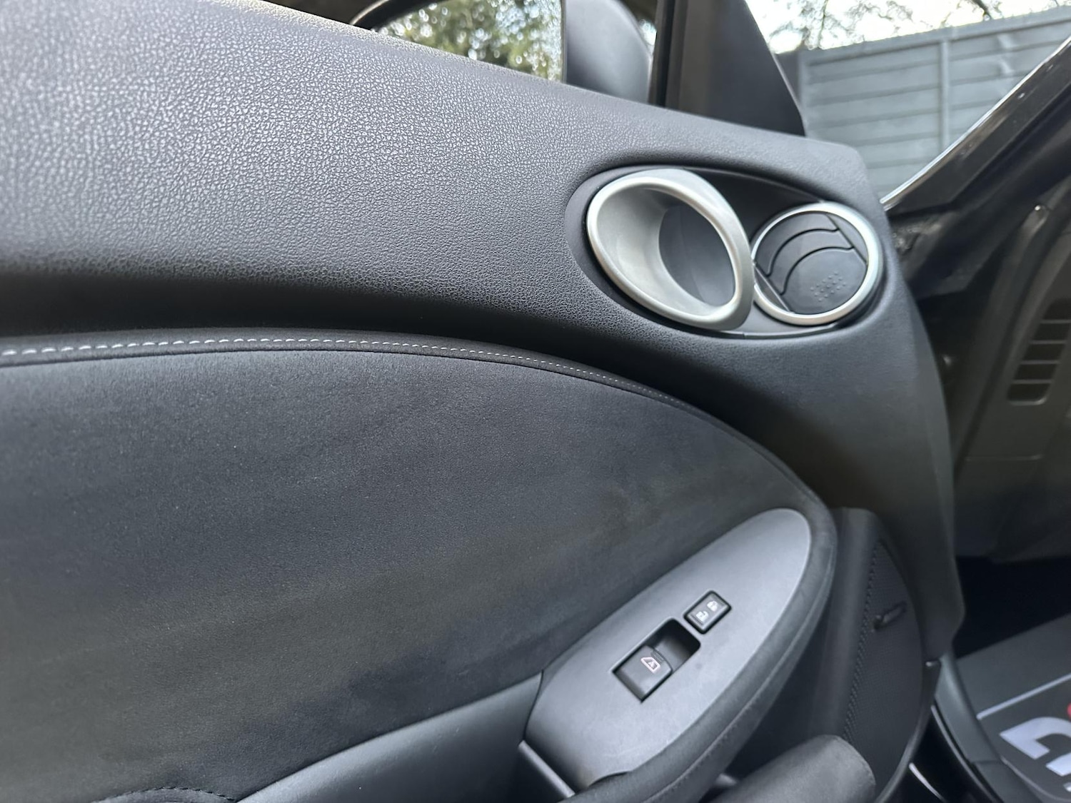 Used Nissan 370 Z 2015 for sale - 76709830: Photo 23