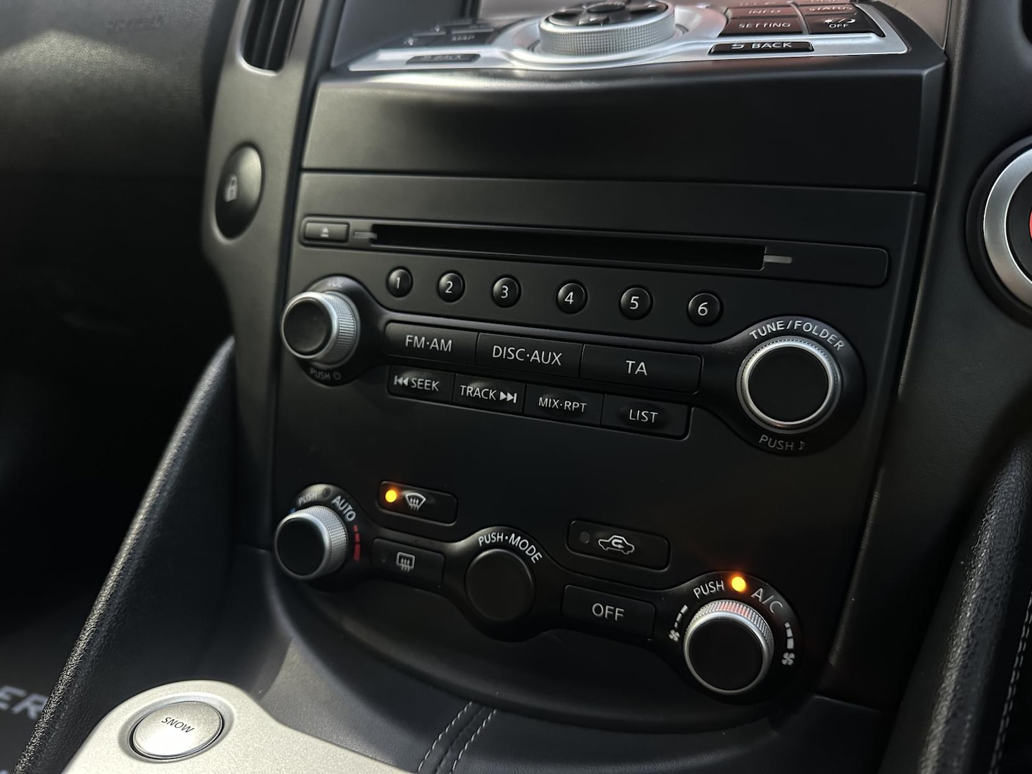 Used Nissan 370 Z 2015 for sale - 76709830: Photo 31