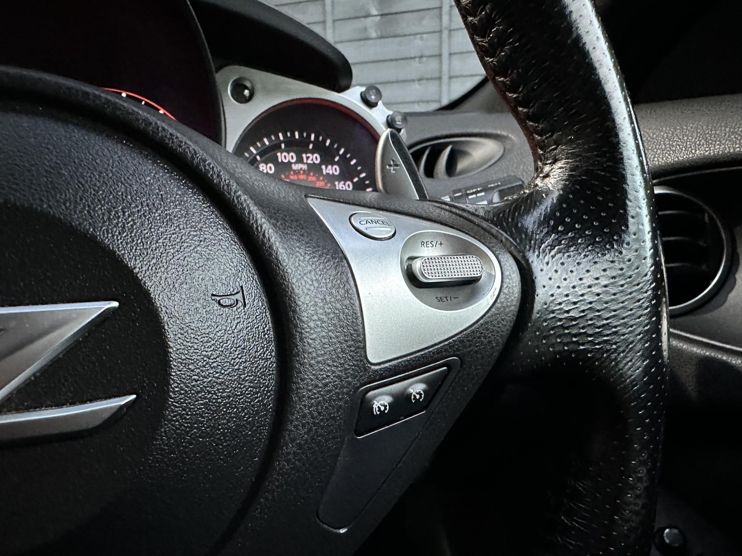 Used Nissan 370 Z 2015 for sale - 76709830: Photo 36