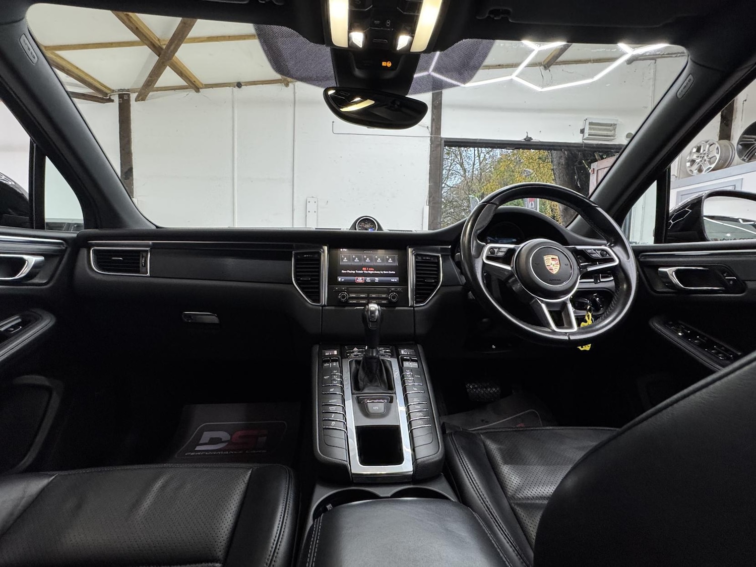 Used Porsche Macan 2016 for sale - 76822120: Photo 23