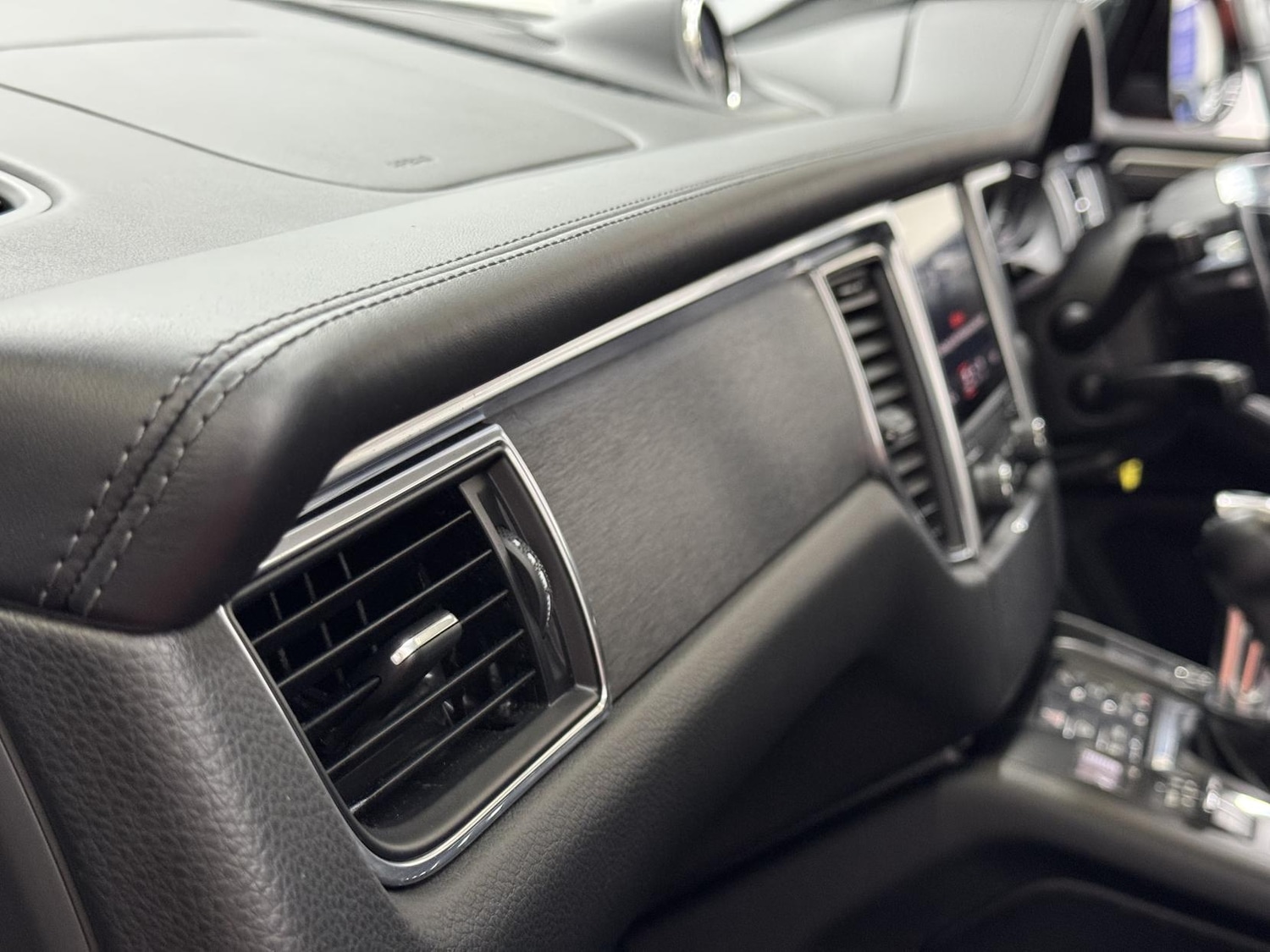 Used Porsche Macan 2016 for sale - 76822120: Photo 28