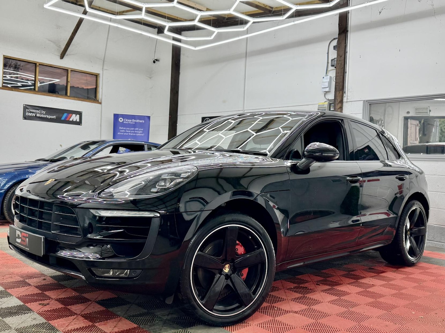 Used Porsche Macan 2016 for sale - 76822120: Photo 3