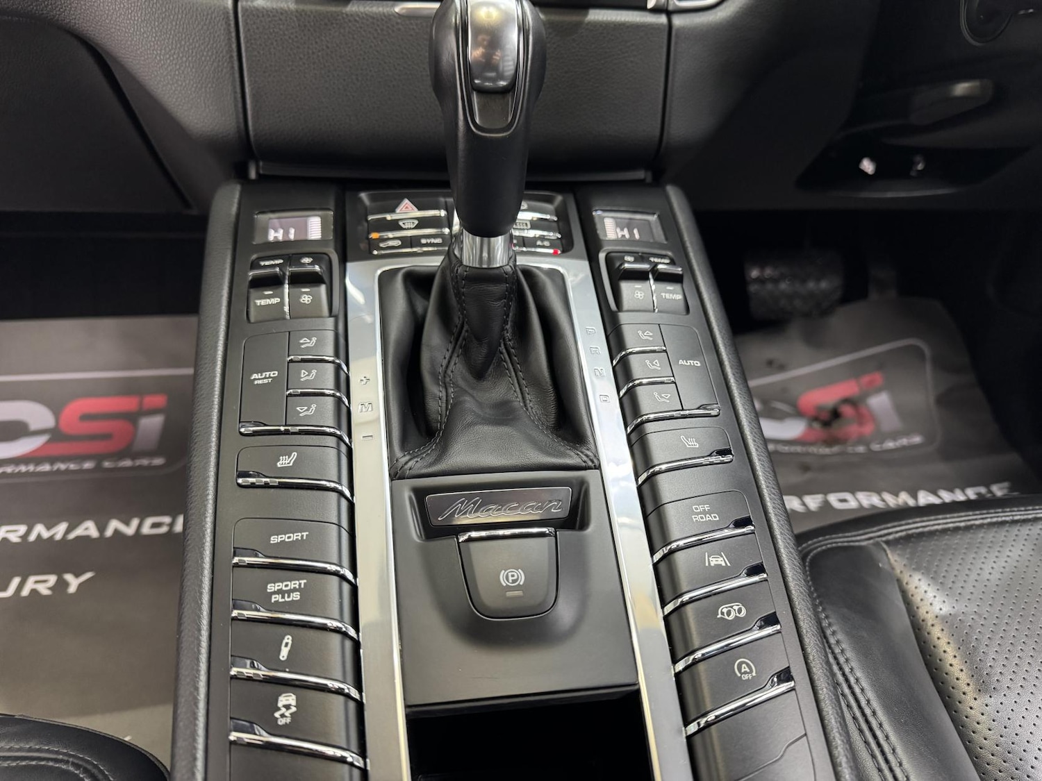 Used Porsche Macan 2016 for sale - 76822120: Photo 30