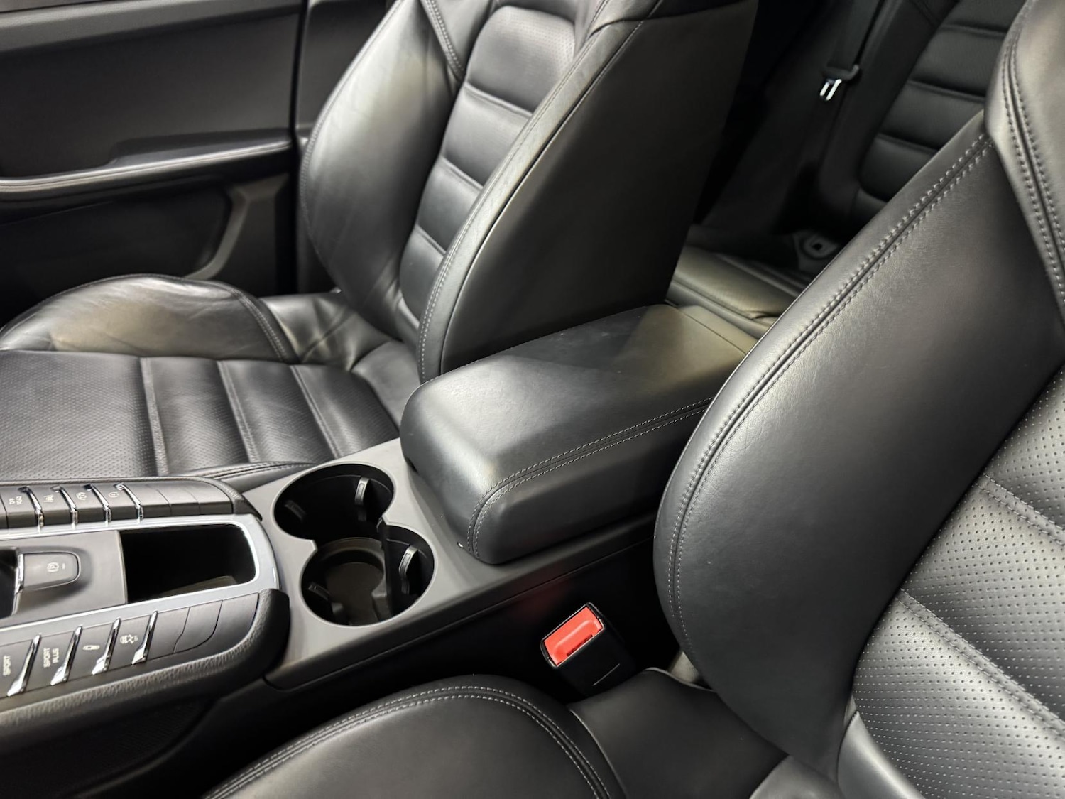 Used Porsche Macan 2016 for sale - 76822120: Photo 31