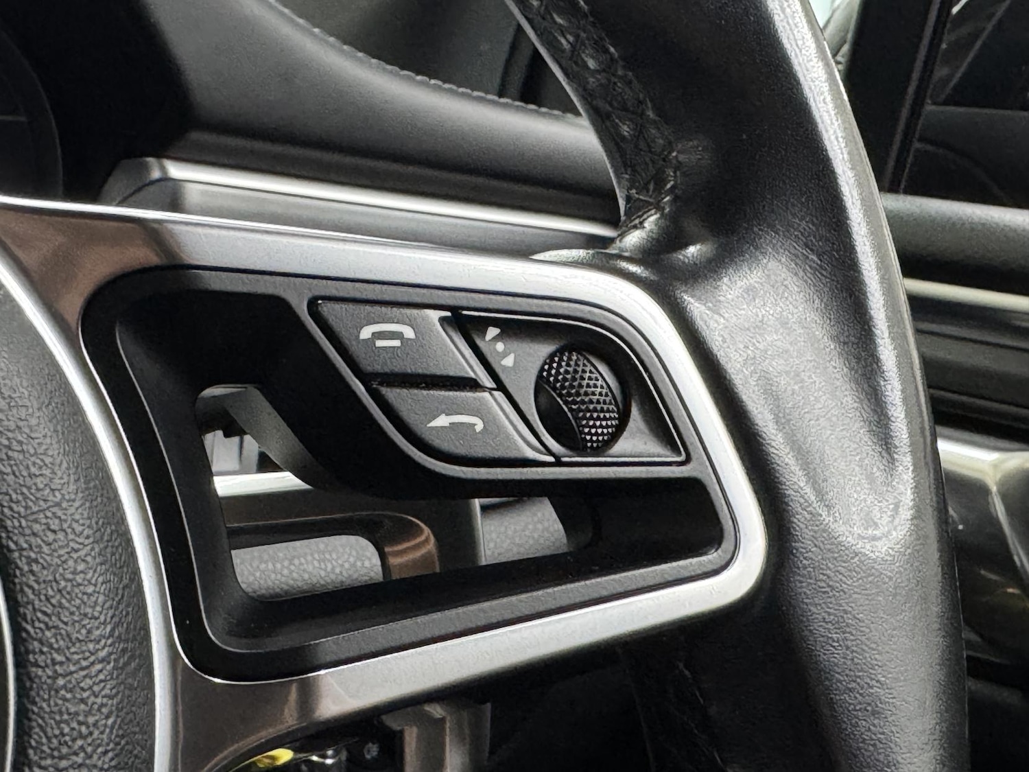 Used Porsche Macan 2016 for sale - 76822120: Photo 36