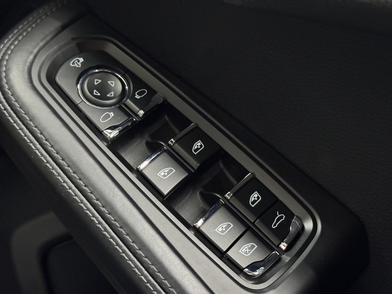 Used Porsche Macan 2016 for sale - 76822120: Photo 38