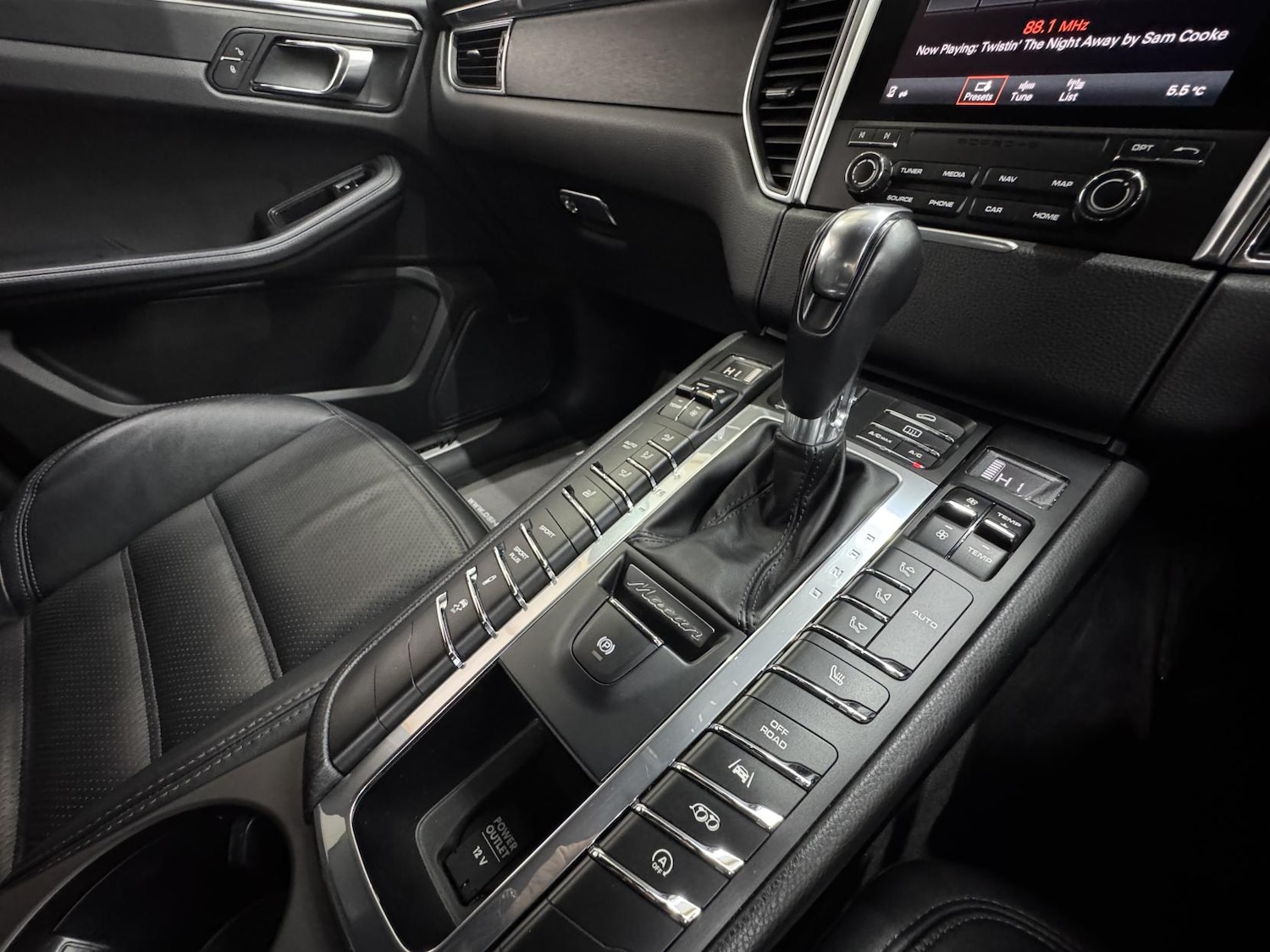 Used Porsche Macan 2016 for sale - 76822120: Photo 44