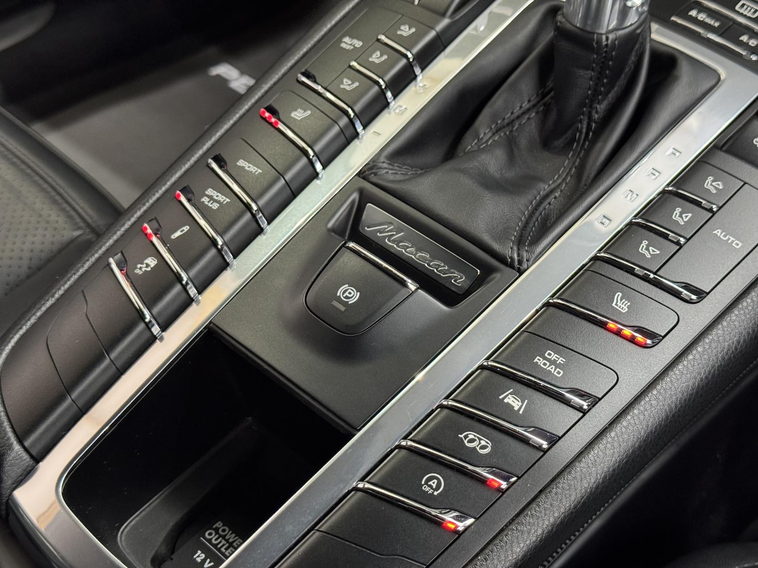 Used Porsche Macan 2016 for sale - 76822120: Photo 48